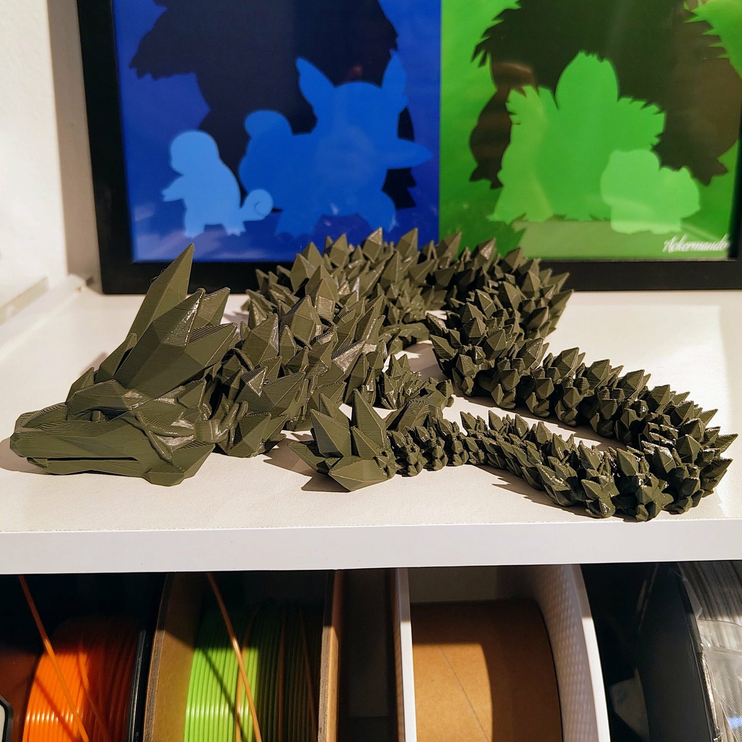 mesmerizing-crystal-articulating-dragon-fidget-toy-3d-printed-stress-relief