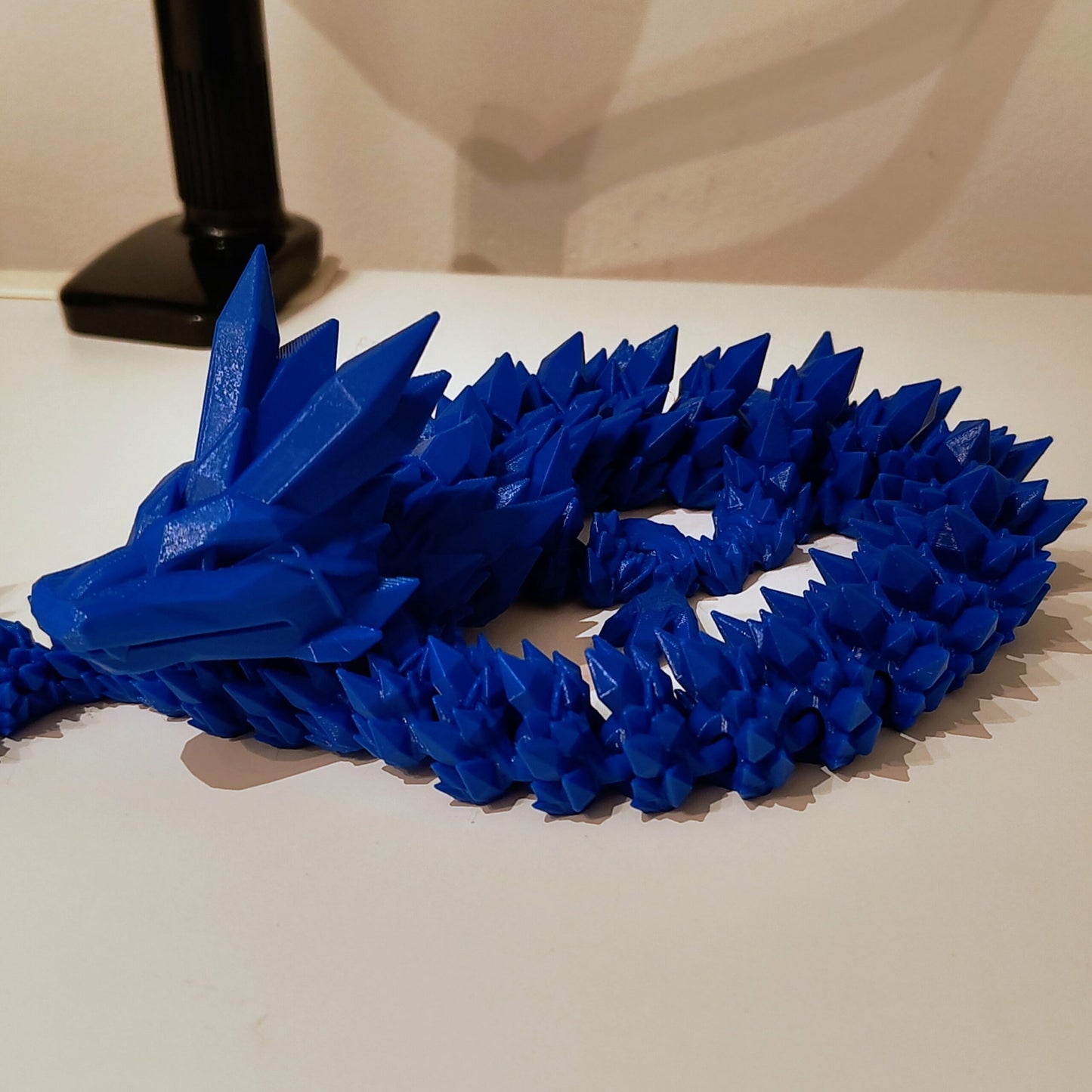 mesmerizing-crystal-articulating-dragon-fidget-toy-3d-printed-stress-relief