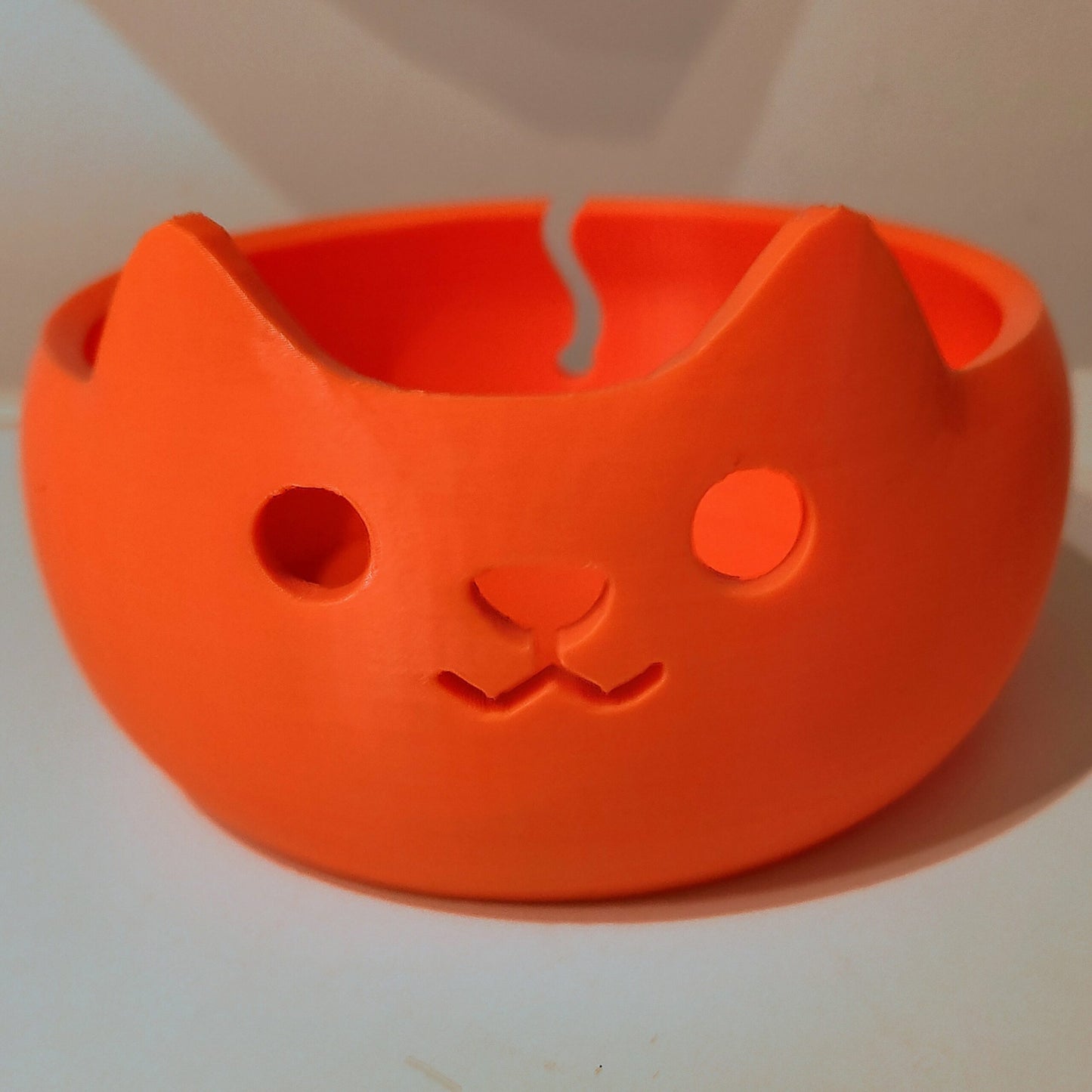 adorable-3d-printed-cat-wool-yarn-bowl