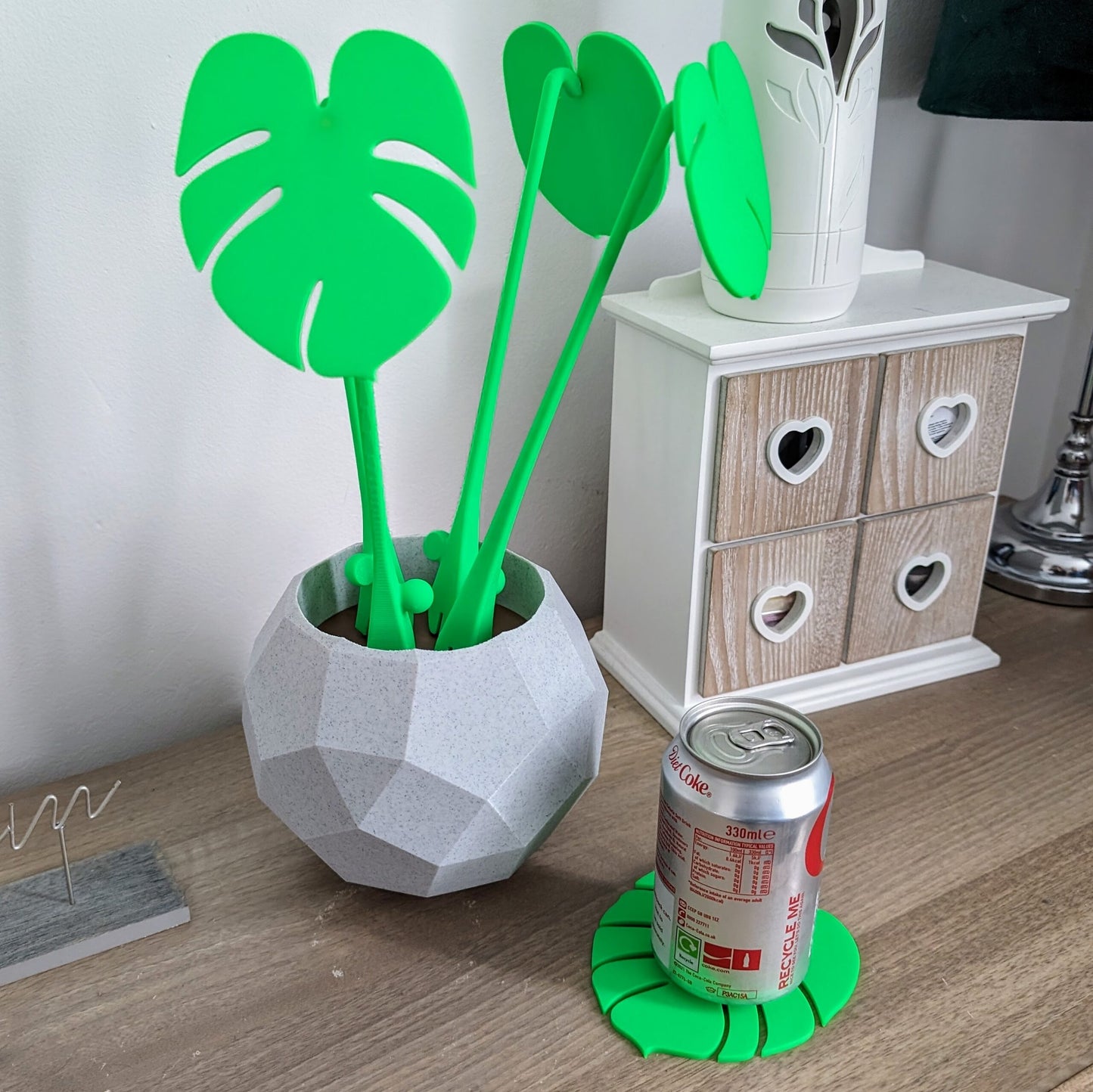 monstera-leaf-coasters-(set-of-4)-eco-friendly-3d-printed-with-magnetic-stems