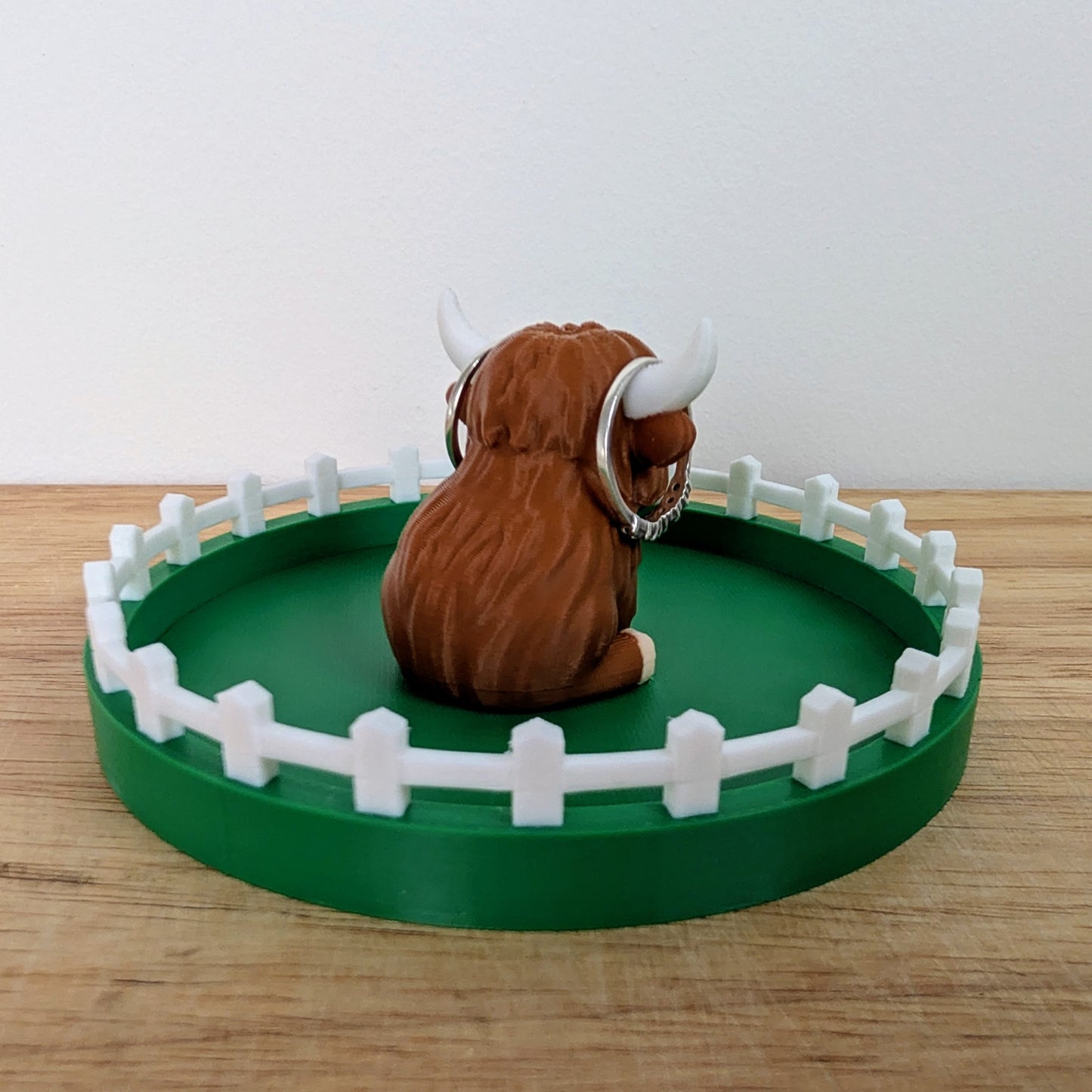 Highland Cow Jewellery Ring Dish with Fence | Cute Farm Animal Earring Holder | 3D Printed Cow Ring Tray Organizer for Desk or Vanity