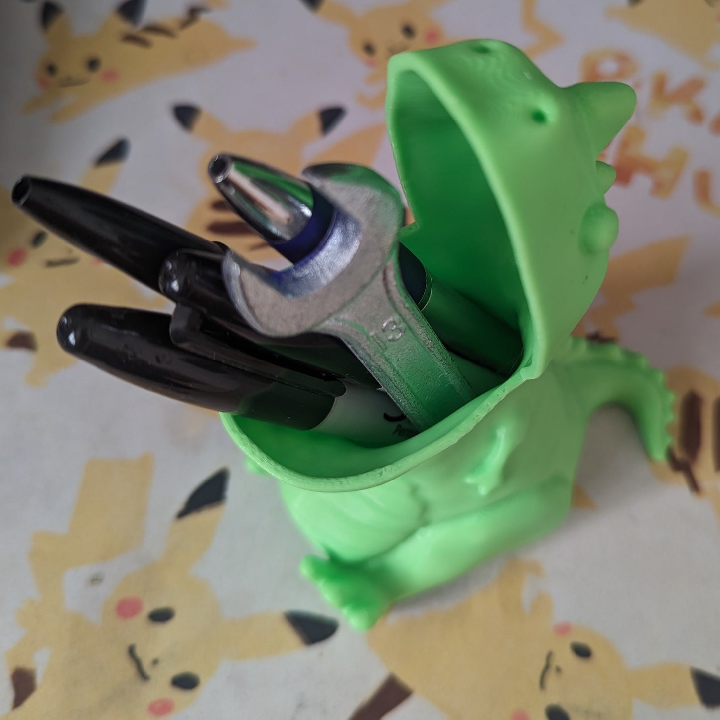 3d-printed-dinosaur-pencil-holder