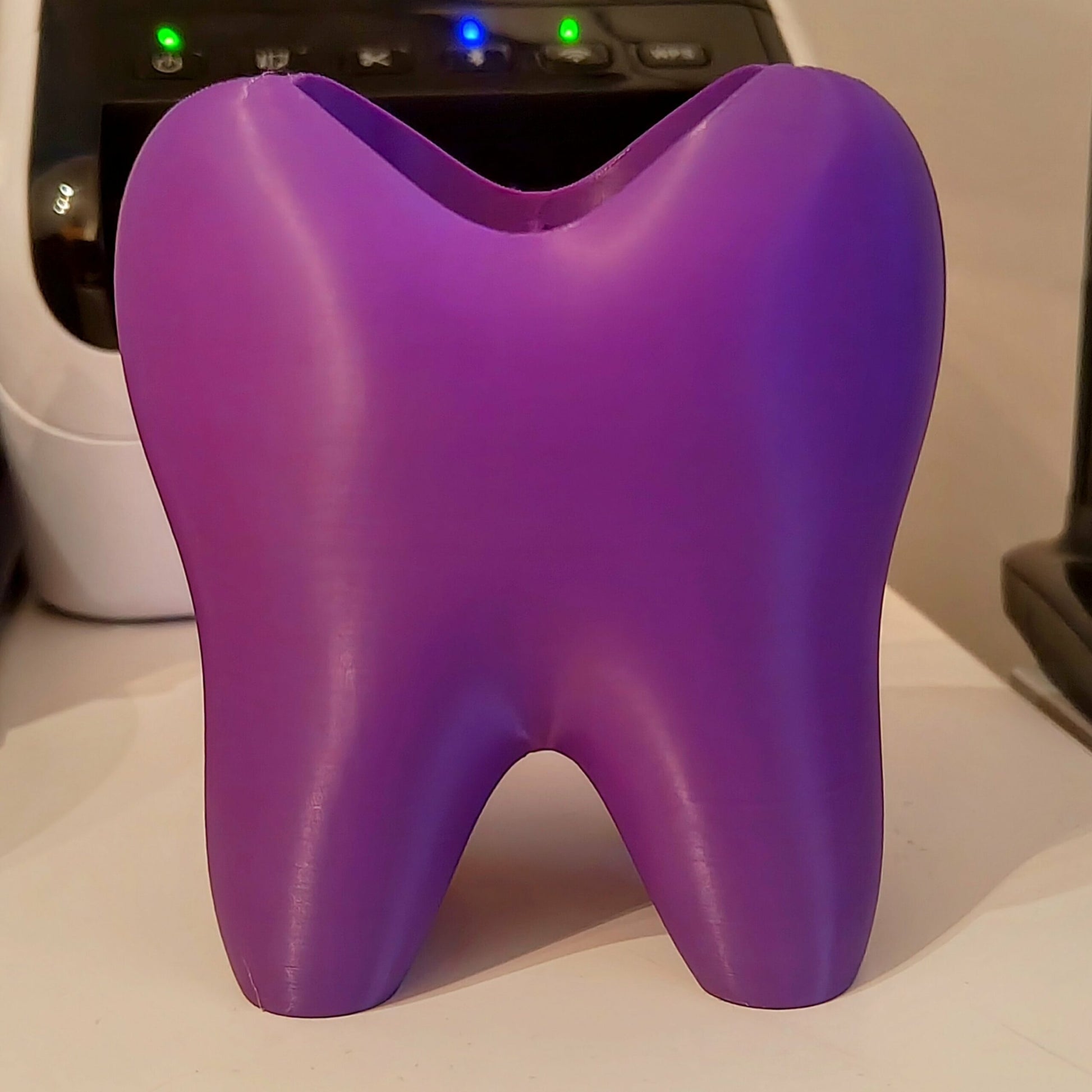 3d-printed-tooth-toothbrush-holder