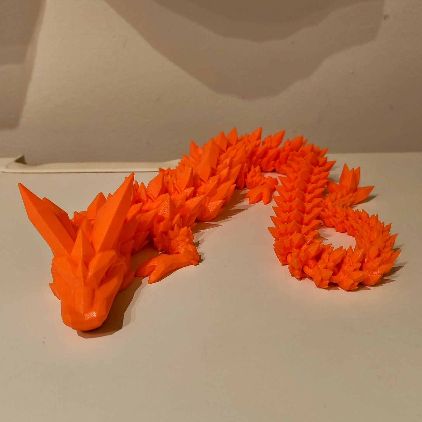 mesmerizing-crystal-articulating-dragon-fidget-toy-3d-printed-stress-relief