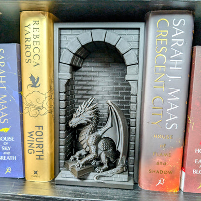 Dragon Book Nook | 3D Printed Bookshelf Insert | Black Gothic Fantasy Décor | Dragon with Books | Magical Bookshelf Accessory | DnD Book Nook Décor