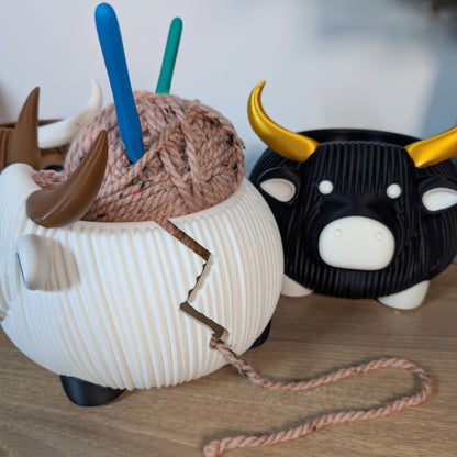 Highland Cow Yarn Bowl | 3D Printed Wool Holder – Unique Knitting Gift