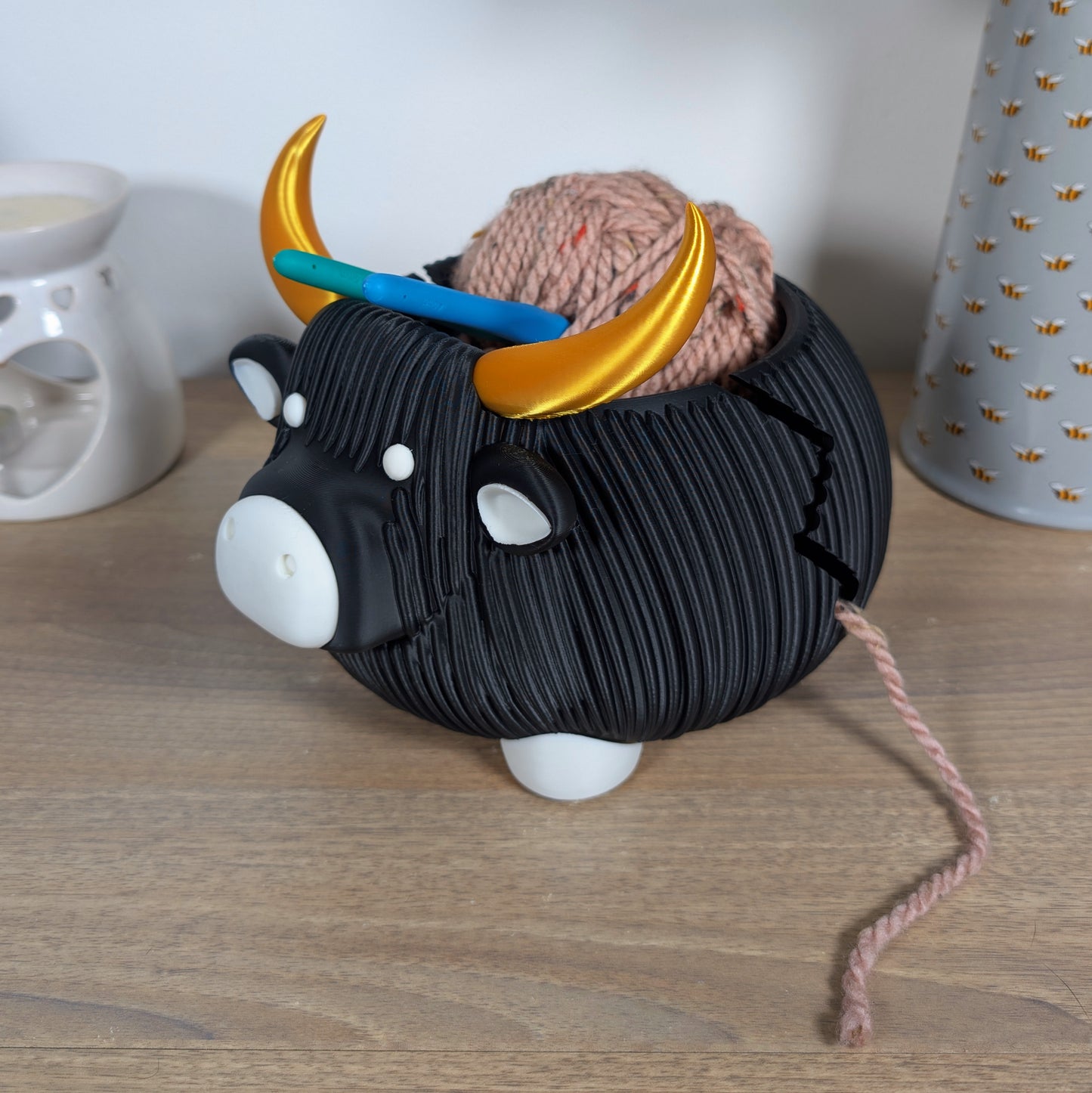 Highland Cow Yarn Bowl | 3D Printed Wool Holder – Unique Knitting Gift