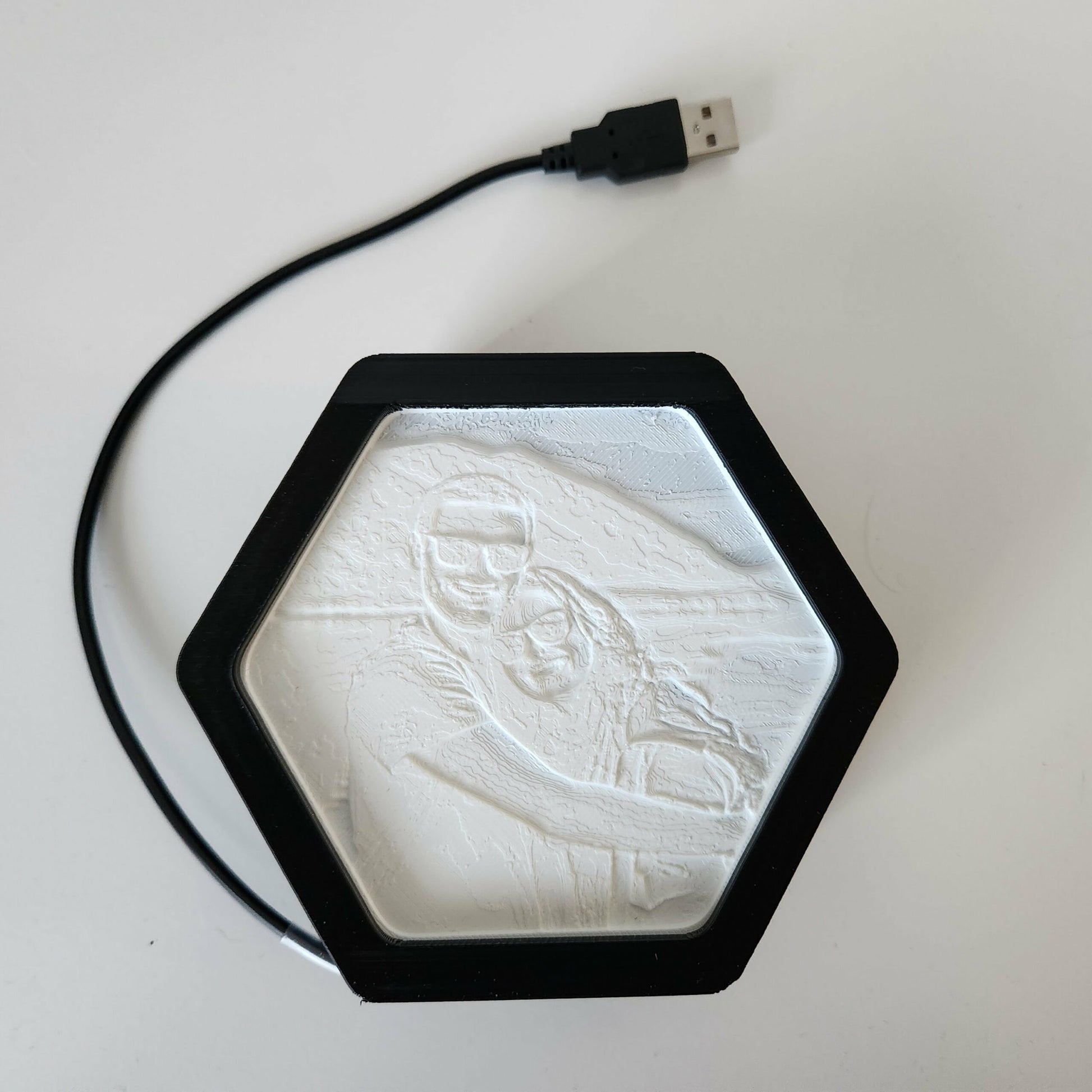 hexagon-photo-lithophane-with-usb-light