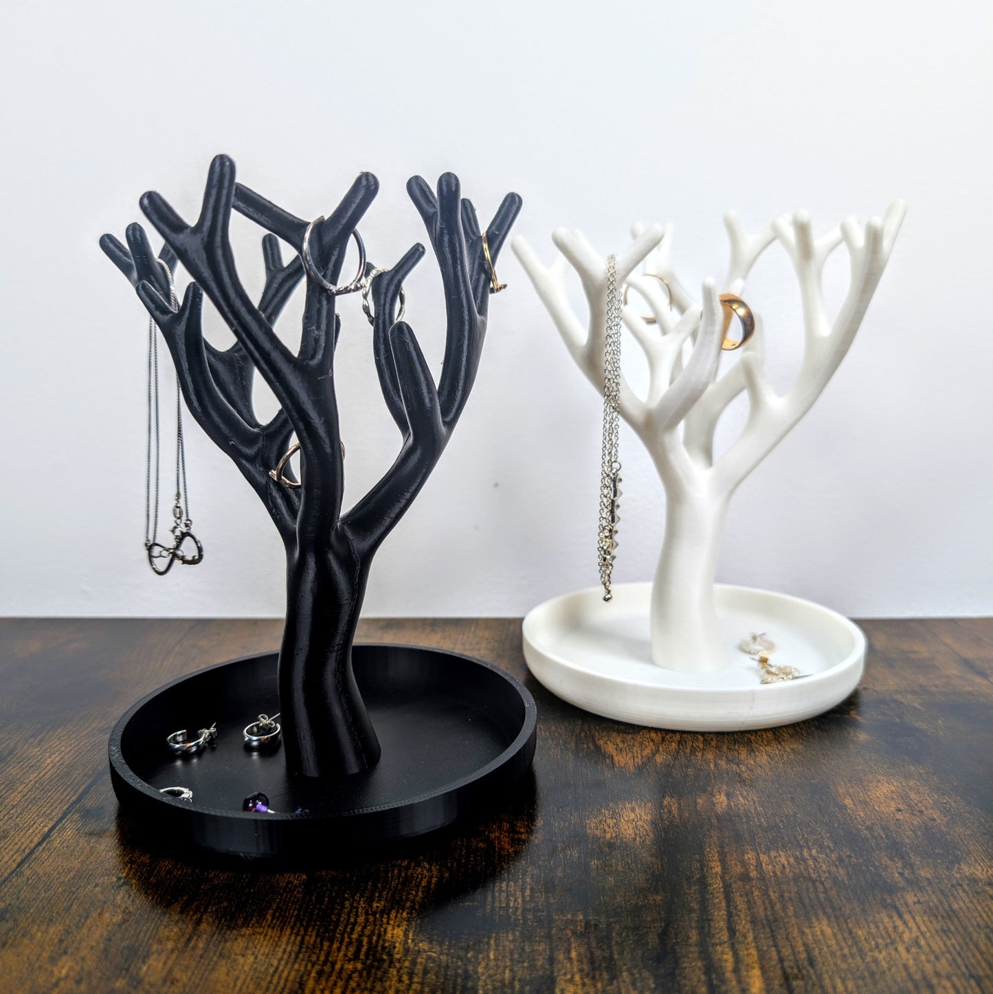 Modern Tree Ring & Jewellery Holder with Tray – 3D Printed Organizer Stand for Rings, Earrings & Accessories